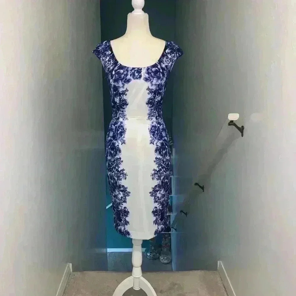 White House Black Market floral sheath dress 0